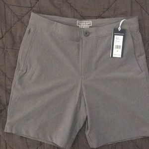 NWT Vinyard Vines Grey Performance short.